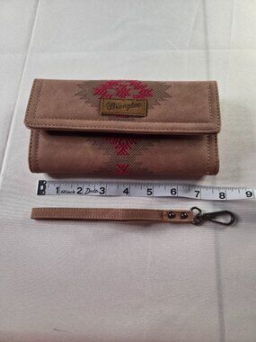 Wrangler Aztec Wallet WG218 Dusty‎ Rose/Pink Western Embroidered Wristlet Clutch